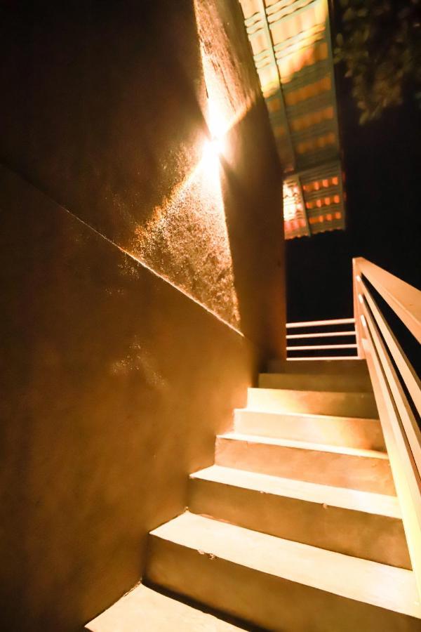 Stairway Way To Heaven Lägenhet Ambalangoda  Exteriör bild